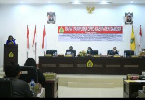 Bupati Samosir Hadiri Rapat Paripurna Pembahasan dan Persetujuan bersama atas Ranperda Pengakuan dan Perlindungan Masyarakat Hukum Adat, Tanah Ulayat Batak dan Pemanfaatannya