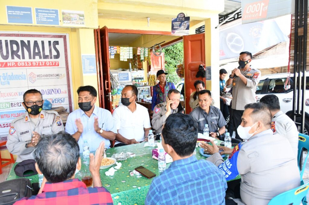 Kapolres Samosir Melaksanakan Coffee Morning Bersama Rekan Insan Pers, Ada Surprise Yang Terjadi