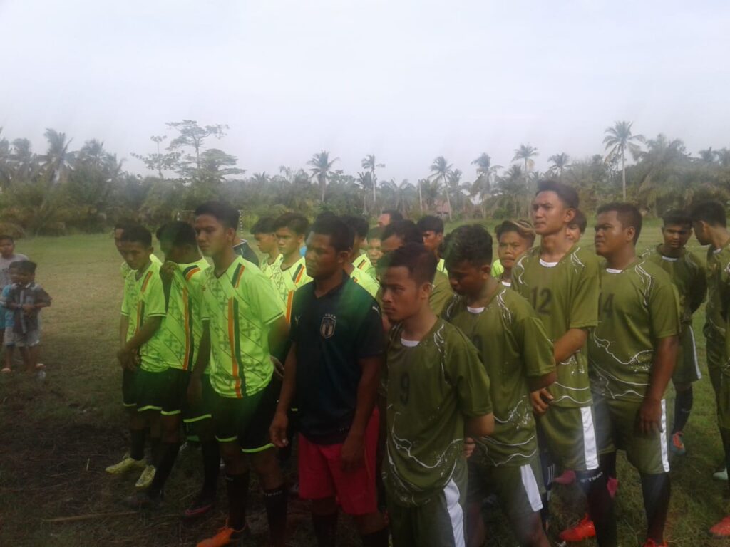 KARANG TARUNA KECAMATAN KUALUH HILIR  BUKA TURNAMENT SEPAK BOLA