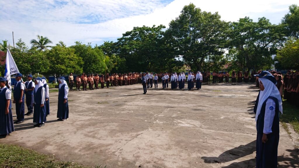 SERAH TERIMA KETUA OSIS SMP Negeri 1 KUALUH HILIR PERIODE  2022- 2023  SUKSES DILAKSANAKAN