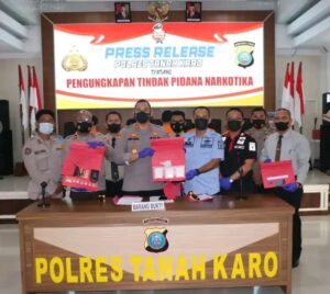 Polres Tanah Karo Laksanakan Press Ungkap Kasus Narkotika di Rutan Kelas II B Kabanjahe.