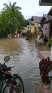 Akibat Curah Hujan Yang Cukup Deras Rumah Warga Dusun Banyuwangi Kebanjiran