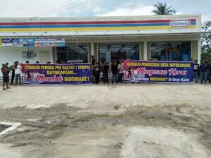 Gerakan Pemuda Pro Rakyat (GEMPA)dan Asosiasi Pengusaha Desa Batukarang Tolak Keras Berdirinya Indomaret di Desa Batukarang