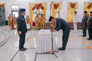 Bupati Humbahas Lantik Pejabat Pimpinan Tinggi Pratama, Administrator dan Pengawas Humbahas