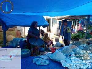 Dekatkan Diri dengan Warga Desa Binaan, Bhabinkamtibmas Polsek Prapat Janji Lakukan Sambang Door to Door