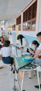Dinas Kesehatan P2KB Berikan Vitamin C di SMPN 2 Sijamapolang