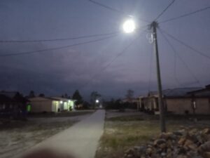 Warga Desa Lumban Purba Dapat Penerangan Lampu Jalan