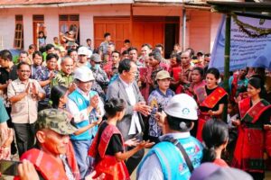Bupati Humbahas Resmikan Listrik Desa di Dusun Lae Hundulan Tarabintang Doloksanggul