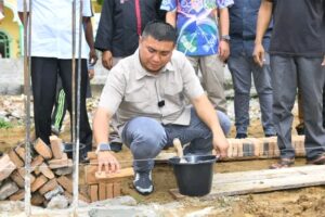 Bupati Labura  Lakukan Peletakan Batu Pertama Pembangunan Rumah Tahfiz Qur’an Al Jamiah Desa Simpang Marbau