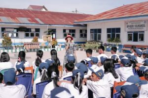 Ketua TP. PKK Humbahas Kunker Ke SMP Neg. 1 Doloksanggul