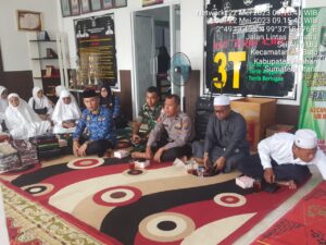 Personel Polsek Air Batu Menghadiri Acara Upah-upah Jemaah calon Haji tahun 1444H/2023 M