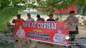 Kapolsek Prapat Janji Giat Jumat Curhat di Warung Eva