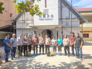 Kapolsek Simpang Empat Beserta Anggota Gelar Bakti Sosial