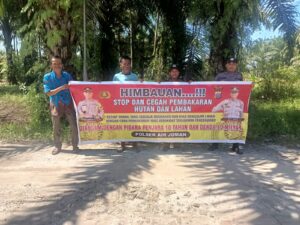 Polsek Air Joman Edukasi Tentang Bahaya Karhutla
