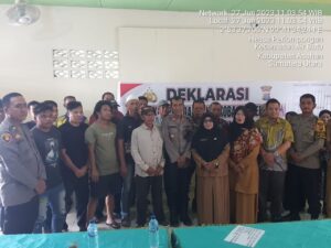 Kapolsek Air Batu Hadir Deklarasi Masyarakat Desa Hessa Perlompongan Cegah Judi dan Narkoba