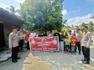 Personel Polsek Air Joman Bersama Komunitas warga Laksanakan Jumat Curhat