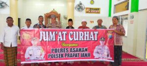 Personil Polsek Simpang Empat Jumat Curhat di Mesjid Al-Hidayah