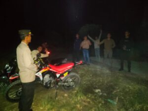 Atasi Kejahatan Dijalanan Personel Gabungan Polsek Air Joman Patroli Malam