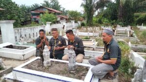 Anak Tokoh Pemekaran Ziarah di Pemakaman Tokoh Pemekaran Labura