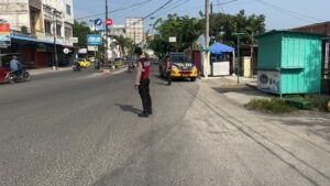 Personil Sat Samapta Polres Asahan Laksanakan Pengaturan di Persimpangan Jalan