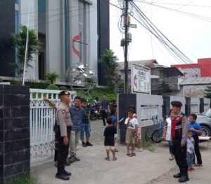 Personel Sat Samapta Polres Asahan Lakukan Pengamanan Gereja