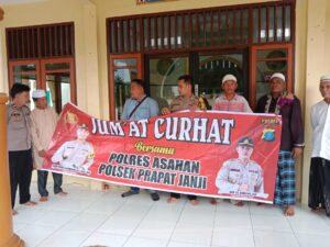Personel Polsek Prapat Janji Gelar Jumat Curhat Masjid Al Falah