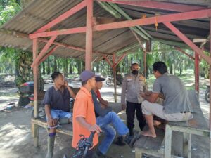 Bahaya Hutan Dan Lahan Bhabinkamtibmas Lakukan Sosialisasi
