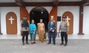 Polsek Kota Kisaran Timur Pam 4 Gereja di Kota Kisaran