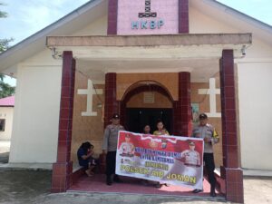 Personel Polsek Air Joman Pesan Kamtibmas di Gereja HKBP Desa Silo Lama Barisan II