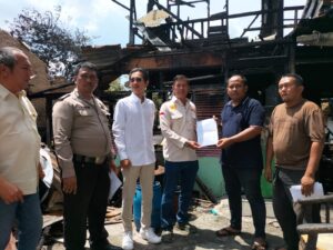 Joni dan Relawan JP 08 Sumbangkan 14 Ribu Bata dan Bangun Kembali Sanggar Pendidikan Untuk Korban Kebakaran di Badur