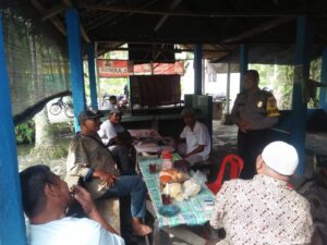 Polsek Air Joman Sambang Warung Kopi Ibu Juri