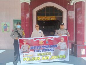 Personil Polsek Air Joman Melaksanaan Patroli dan Pengamanan Gereja