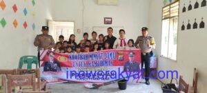 Laksanakan Minggu Kasih Personel Polsek Prapat Janji Serahkan kain pel dan sapu lantai