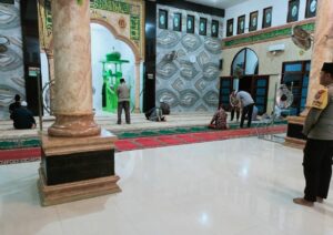 Menjalin Tali Silaturrahmi Polsek Sei Kepayang Gerakan Subuh Keliling