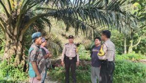 2 Polsek Pulau Raja Sosialisasi Tentang Karhutla
