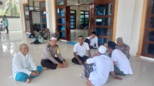 Personel Polsek Sei Kepayang Polres Asahan Laksanakan Jumat Curhat Dimasjid Raya