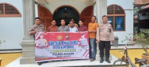 Personil Polsek Air Batu Sambang Desa dan Patroli Gereja