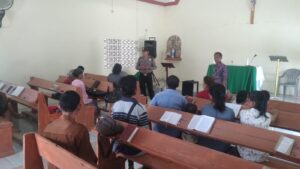 Personel Polsek Prapat Janji  Laksanakan Khotbah Minggu Kasih di Gereja Khatolik