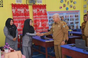 Bupati Asahan Tinjau Pelaksanaan ANBK Tingkat SD Di Lingkungan  Dinas Pendidikan Kabupaten Asahan Tahun 2023