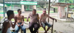 Bhabinkamtibmas Sampaikan Pesan Kamtibmas Kepada Masyarakat