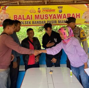 Personil Polsek Bandar Pasir Mandoge Menyelesaikan Masalah Pencurian Buah Sawit