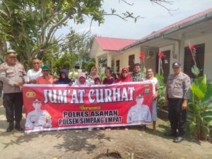 Personel Polsek Simpang Empat Jumat Curhat di Yayasan Panti Jompo