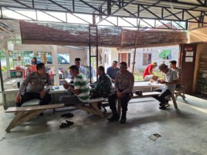 Masyarakat Desa Perkebunan Bandar Selamet Laksanakan Jumat Curhat Dengan Kapolsek Bandar Pulau