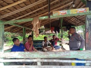 Polsek Pulau Raja Laksanakan Jumat Curhat Tentang Pemilu dan Berita Hoax