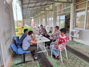Dengar Keluhkesa Masyarakat Kapolsek Bandar Pulau Laksanakan Jumat Curhat