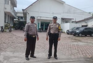 Personel Polsek Kota Kisaran Laksanakan Patroli di Empat Gereja