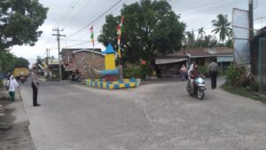 Atasi Rawan Laka Laka Lantas Personel Polsek Prapat Janji Gatur Pagi