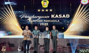Wakil Bupati Asahan Terima Penghargaan KASAD Kampung Pancasila 2023