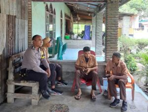 Laksanakan Coolling System Bhabinkamtibmas Polsek Bandar Pulau Sampaikan Pesan Kamtibmas