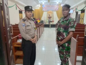 Personel Polres Asahan Dan Kodim 0208 Berikan Pengamanan Ibadah Kebaktian Akhir Tahun Dalam Rangkaian Natal 2023 Dan Tahun Baru 2024